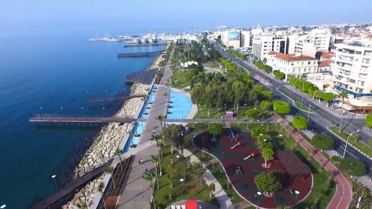 City Pearl - Modern 2 Bed Sea View Apt In City Centre Limassol Exterior foto